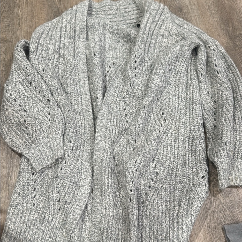 CAbi 3472 Cathedral cardigan